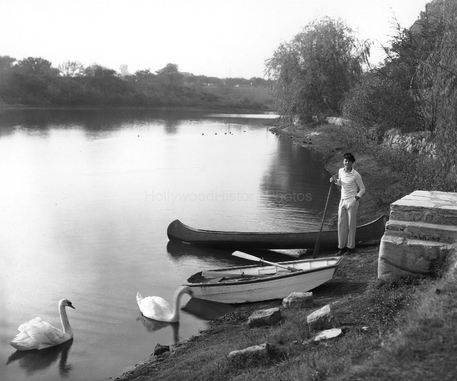 Toluca Lake 1926 2 Actor Charles Farrell and his dog and canoe on the lake WM.jpg